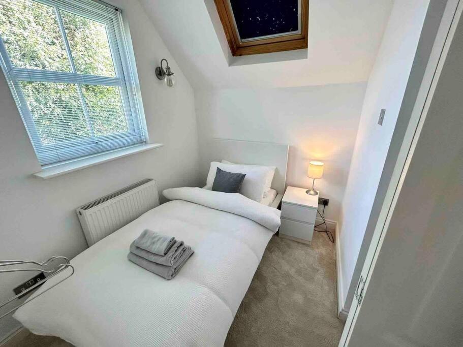 Home In Southsea With Hot Tub, Close To The Sea 朴次茅斯 外观 照片